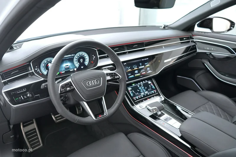 Audi A8 D5 15