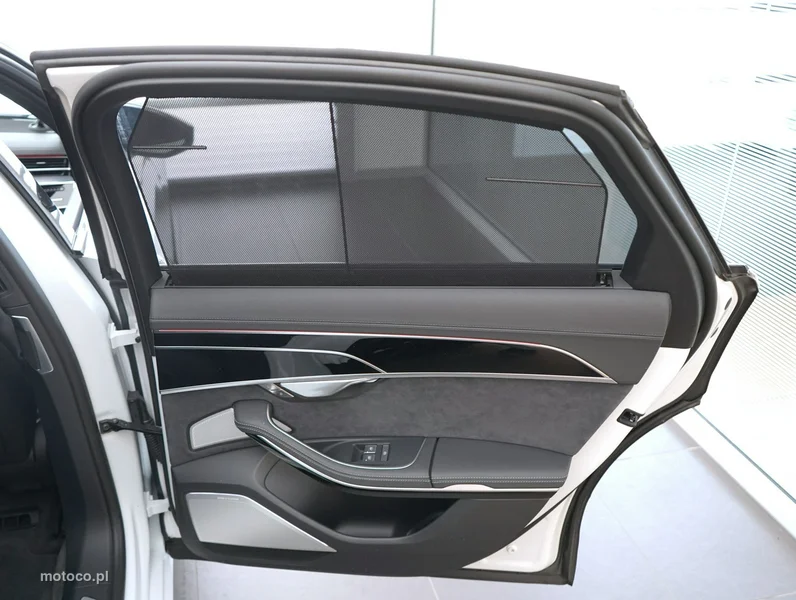 Audi A8 D5 30