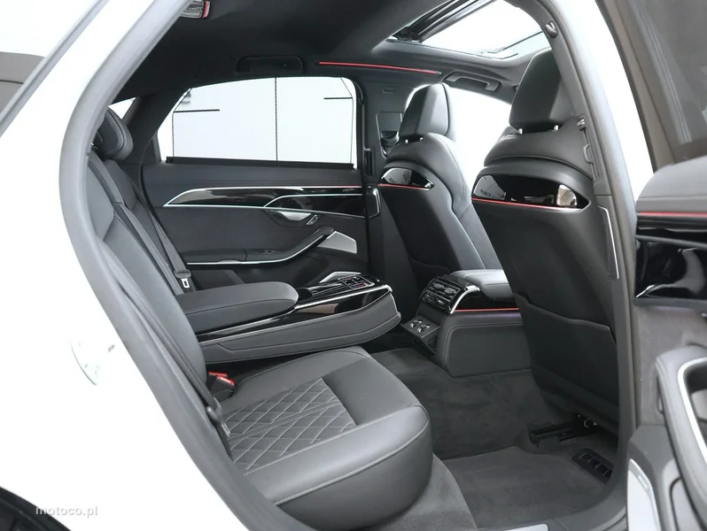 Audi A8 D5 31