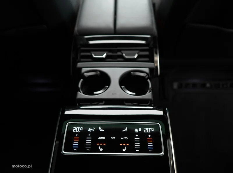 Audi A8 D5 32