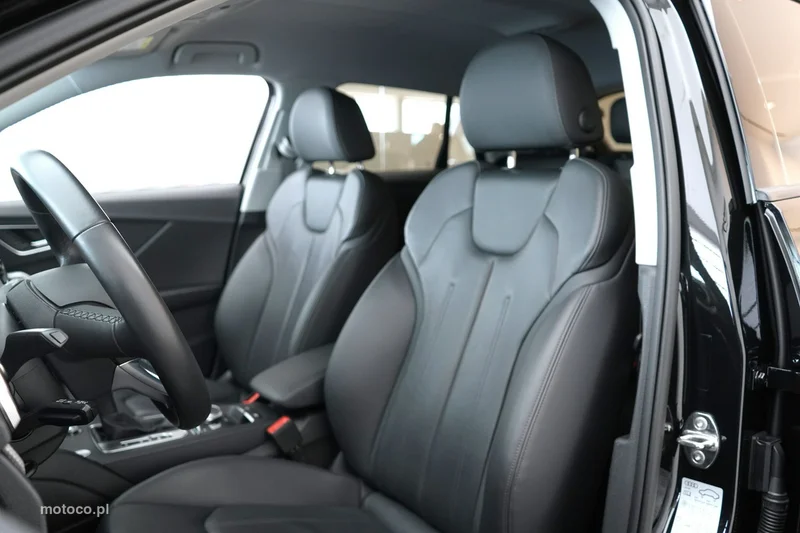 Audi Q2 12