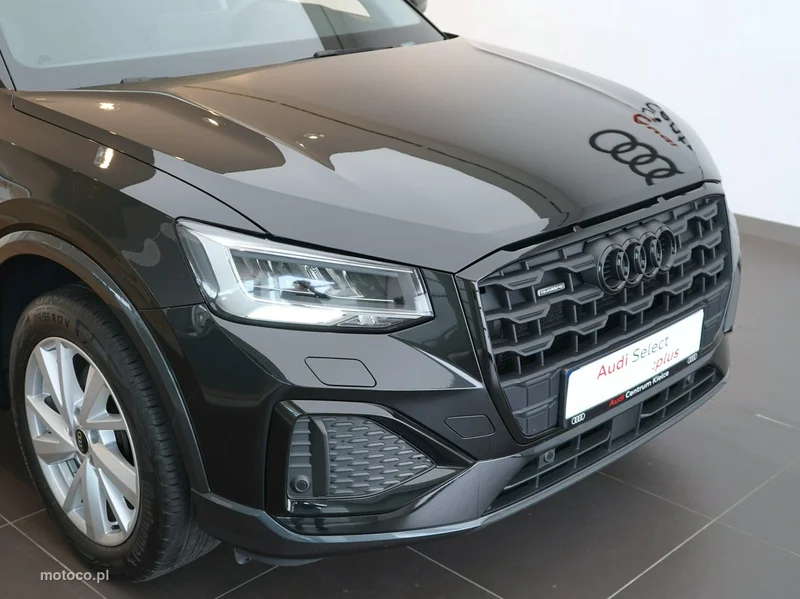 Audi Q2 10