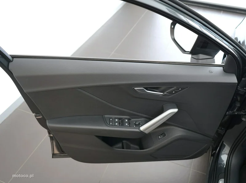 Audi Q2 13