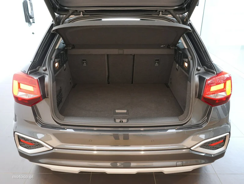 Audi Q2 8