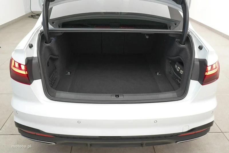 Audi A4 B9 13