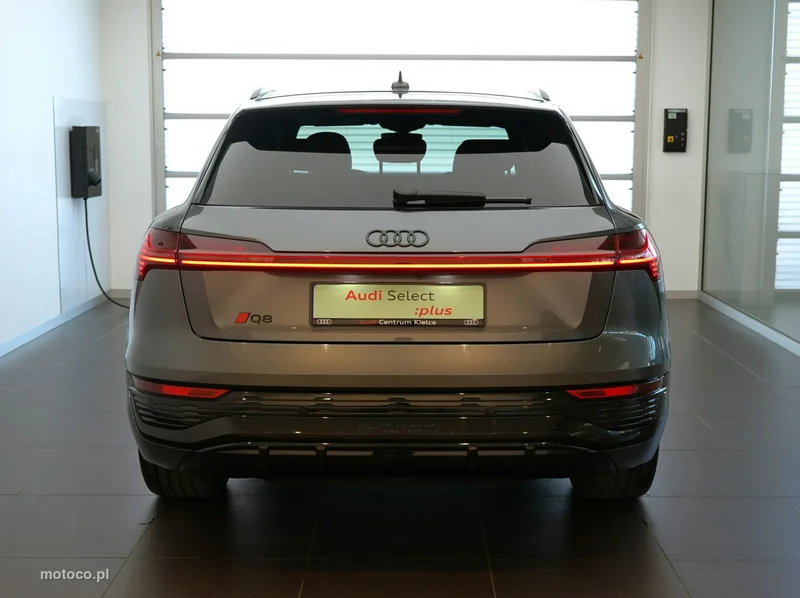 Audi Q8 e-tron 3