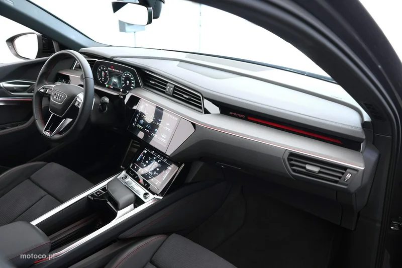 Audi Q8 e-tron 24
