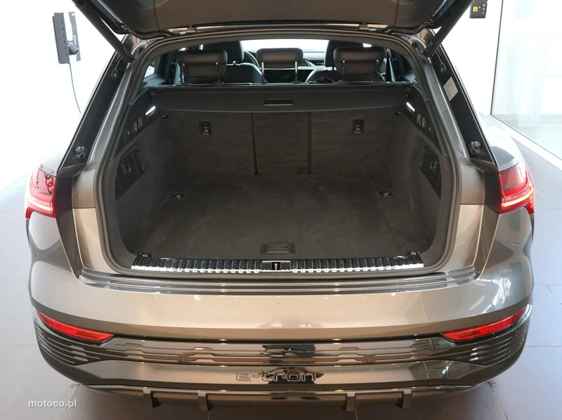 Audi Q8 e-tron 7