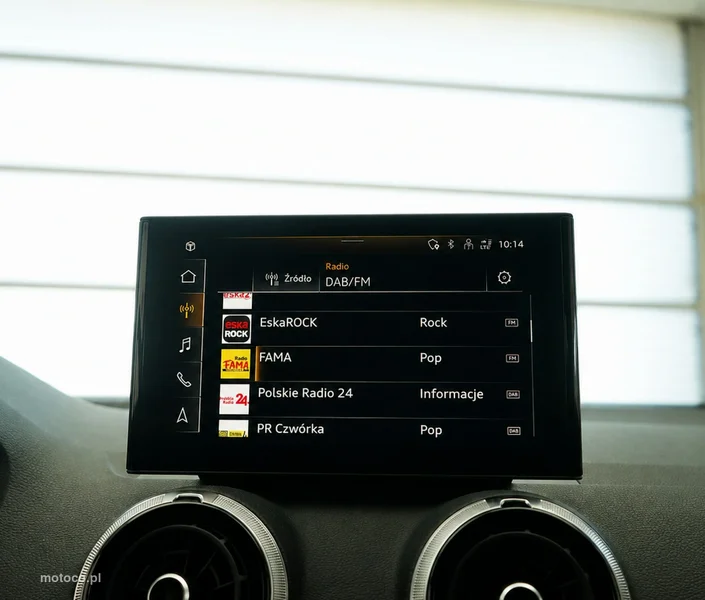 Audi Q2 28