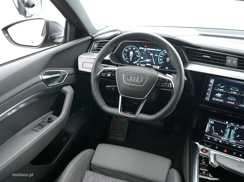 Audi e-tron 21