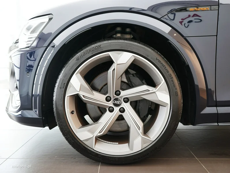 Audi e-tron 8