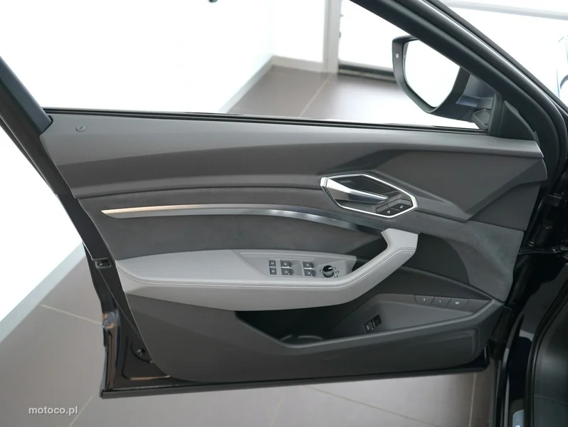 Audi e-tron 10
