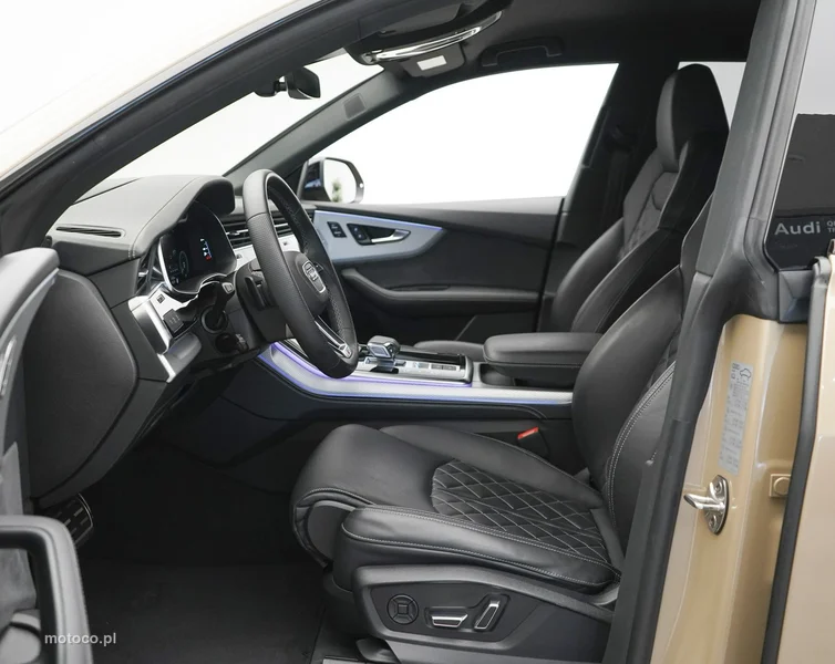 Audi Q8 4M 17