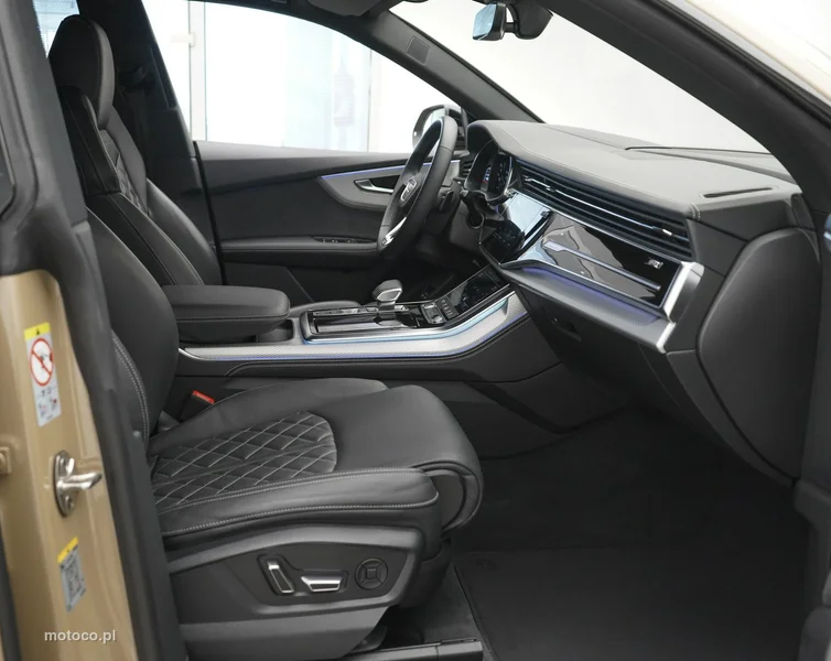 Audi Q8 4M 28