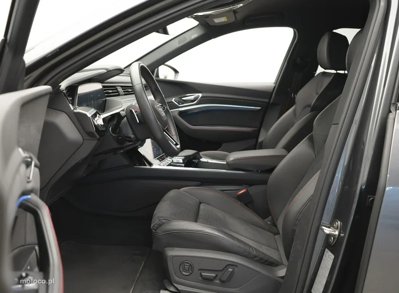 Audi Q8 e-tron 15