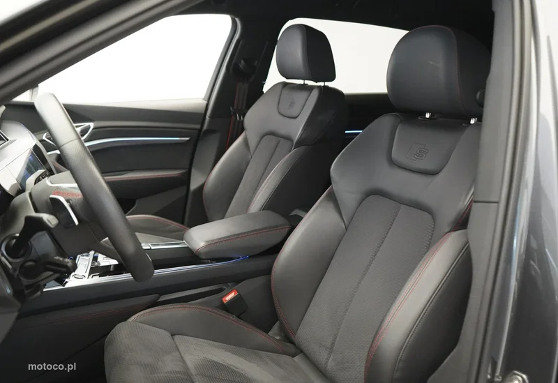 Audi Q8 e-tron 16