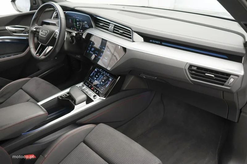 Audi Q8 e-tron 21