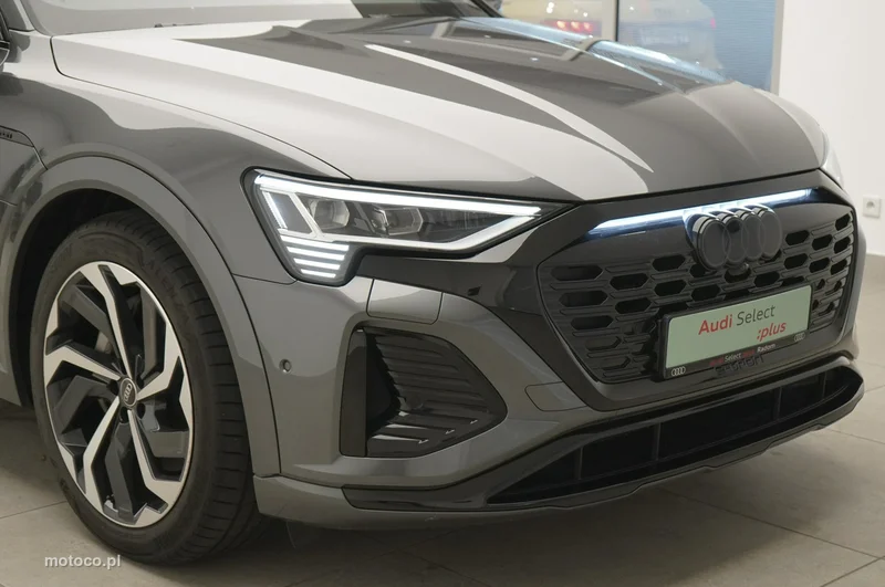 Audi Q8 e-tron 7