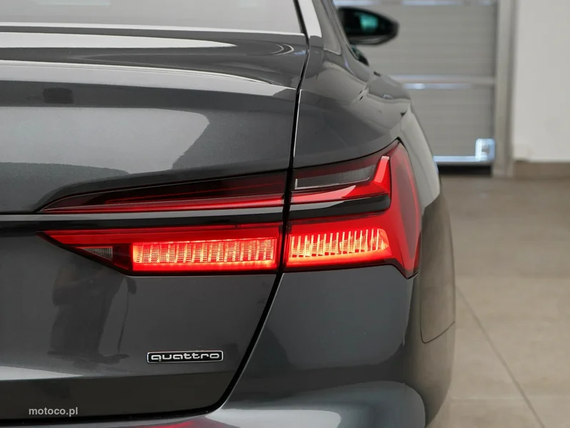 Audi A6 C8 8