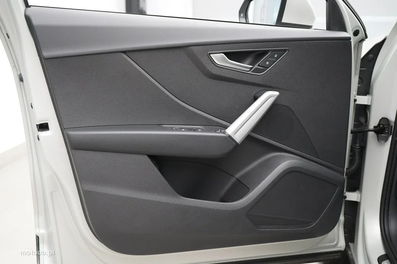 Audi Q2 12