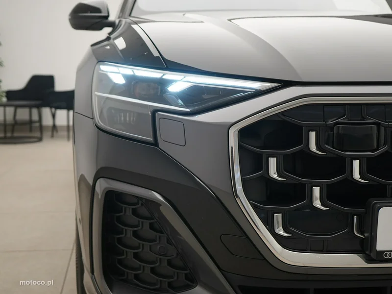 Audi Q8 4M 11