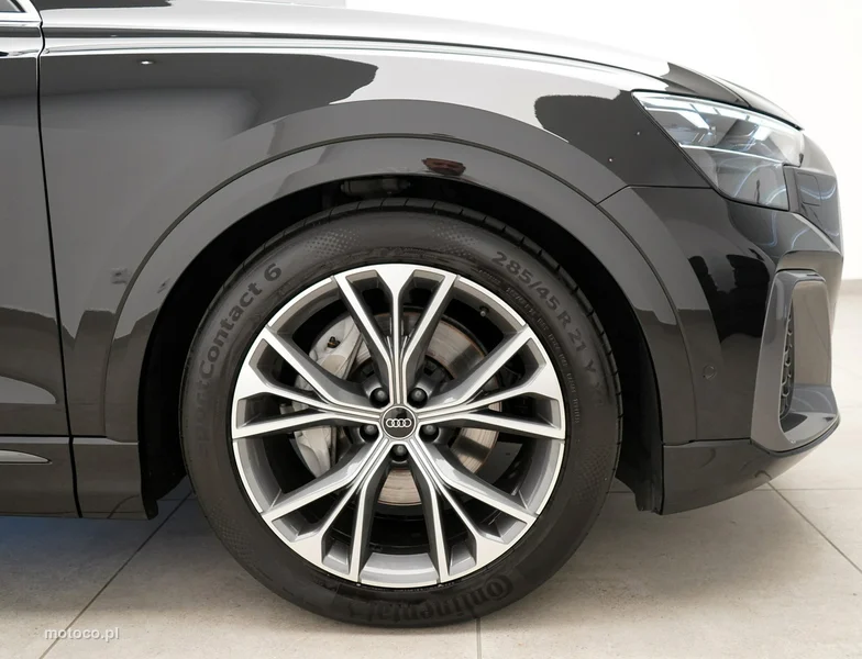 Audi Q8 4M 12