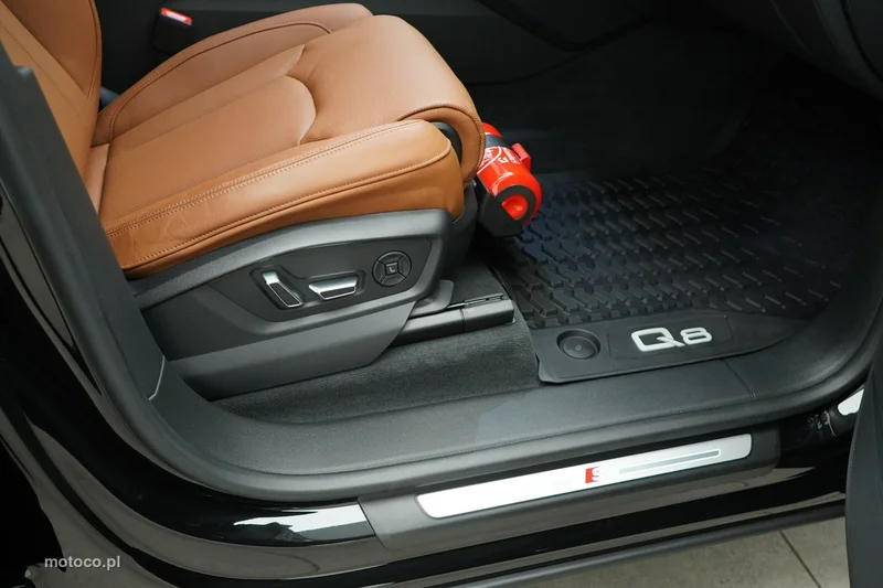 Audi Q8 4M 25