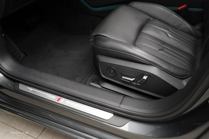 Audi A6 C8 16
