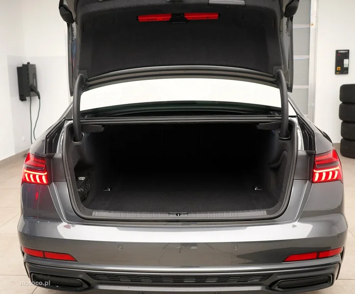 Audi A6 C8 8