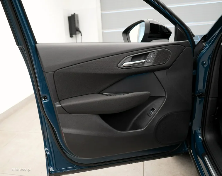 Audi Q3 F3 13