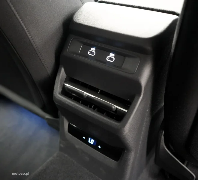 Audi Q3 F3 25