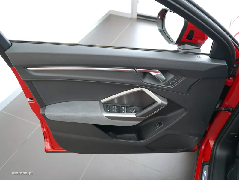 Audi Q3 F3 13