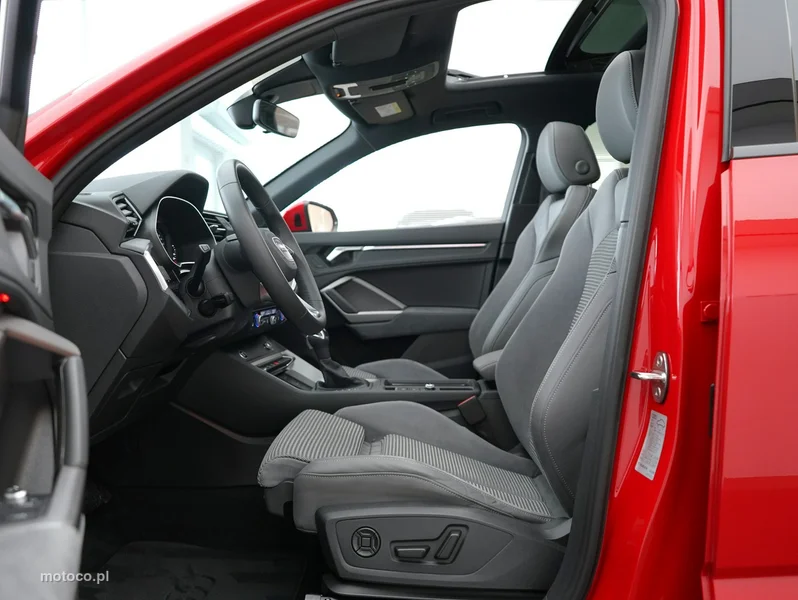 Audi Q3 F3 15