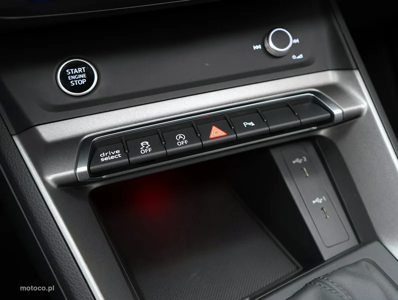 Audi Q3 F3 24