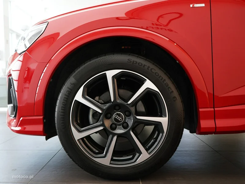 Audi Q3 F3 7