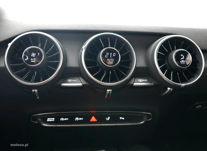 Audi TT 8S 18