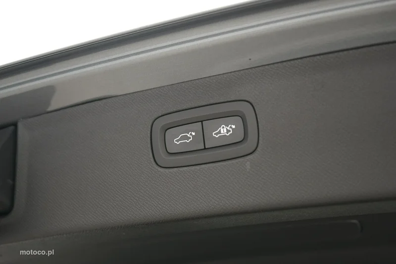Volvo XC 90 11