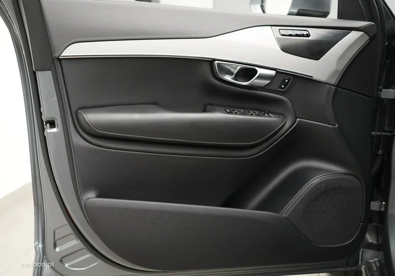 Volvo XC 90 13
