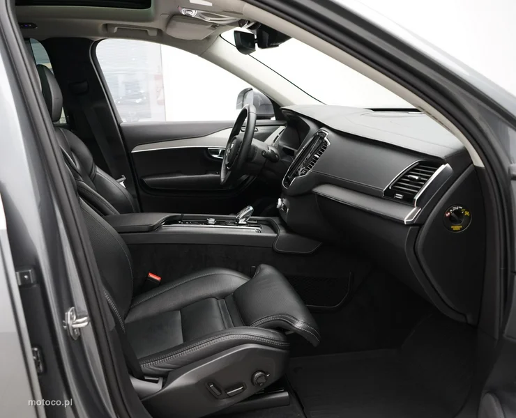 Volvo XC 90 22