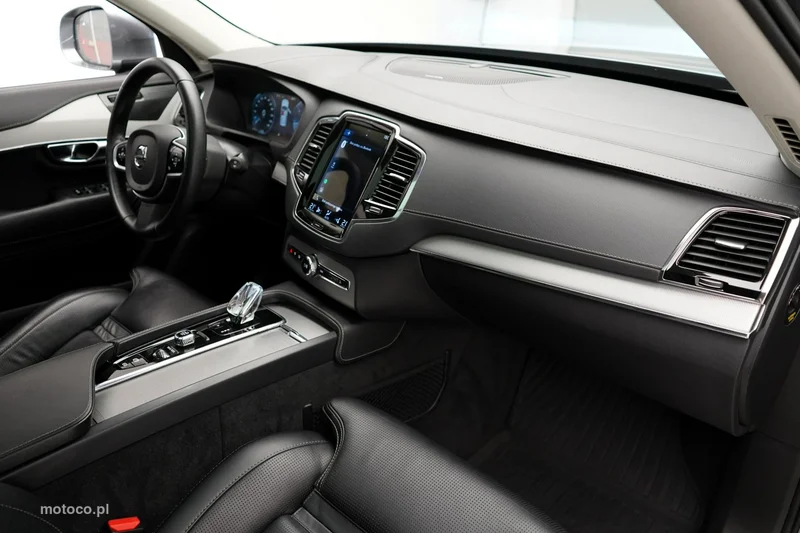 Volvo XC 90 23