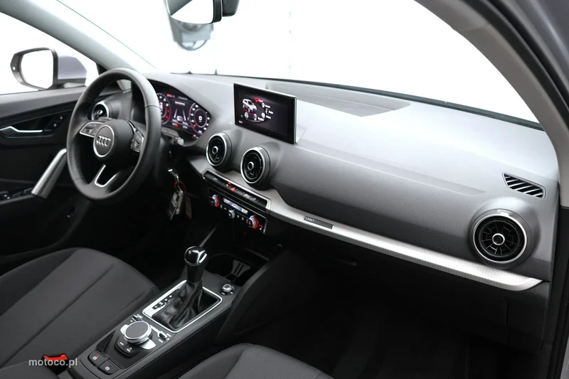 Audi Q2 24
