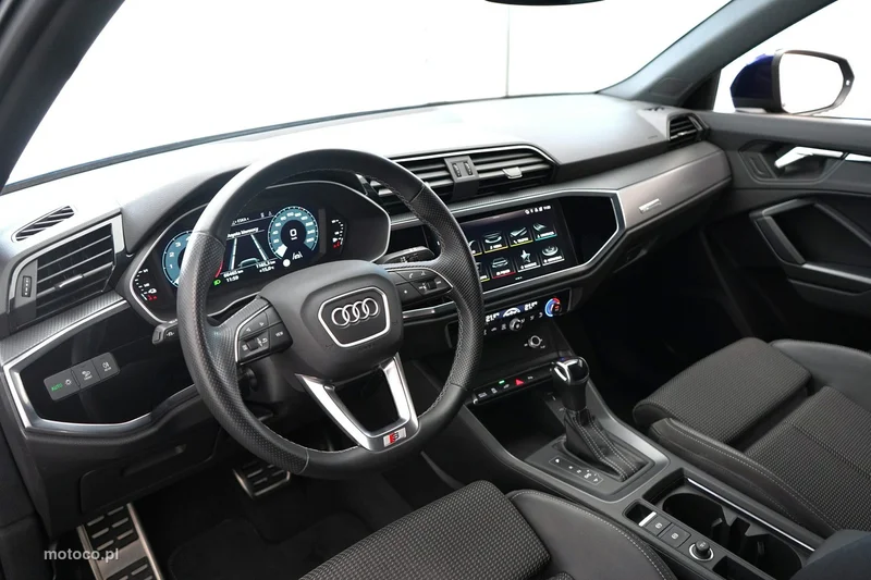 Audi Q3 F3 13