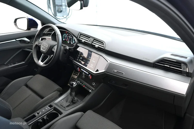 Audi Q3 F3 24