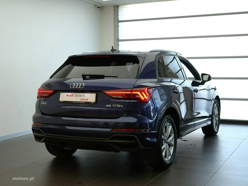 Audi Q3 F3 4