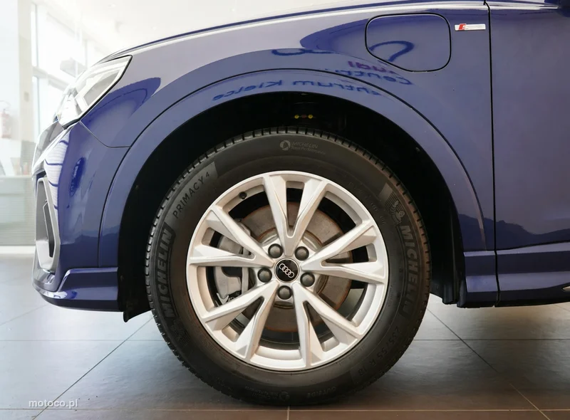 Audi Q3 F3 7