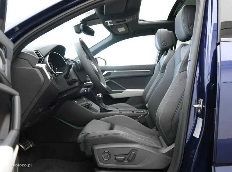 Audi Q3 F3 15