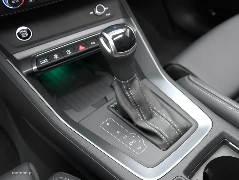 Audi Q3 F3 17