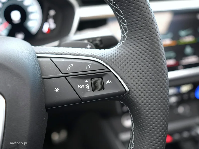 Audi Q3 F3 19