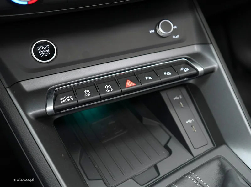 Audi Q3 F3 23