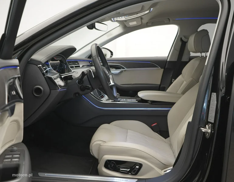 Audi A8 D5 15